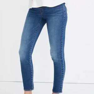 Madewell Maternity Skinny Crop Over the Belly Jeans TENCEL Edition in Dewey Wash